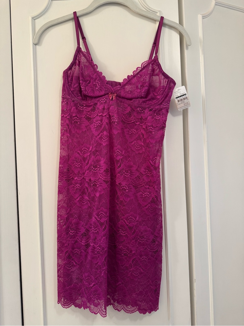 NWT 💄💖Blush Fuchsia Lace Chemise Slip with Adjustable Straps